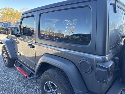 Used 2023 Jeep Wrangler Sport S image 3