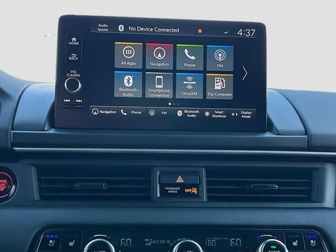 Used 2025 Honda Pilot Black Edition image 15