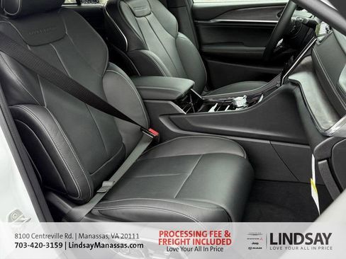 New 2025 Jeep Grand Cherokee Overland w/ Adv Protech Group III image 10