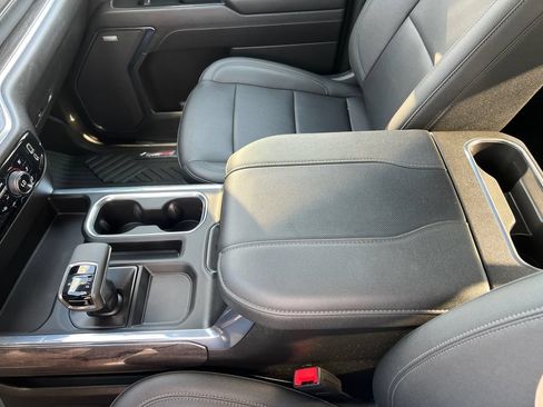 Used 2024 Chevrolet Silverado 1500 LTZ AWD/4WD image 29