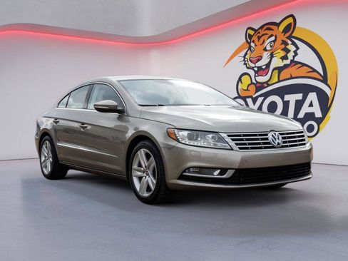 Used 2014 Volkswagen CC Sport image 3