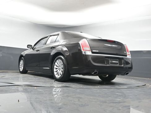 Used 2013 Chrysler 300 image 27