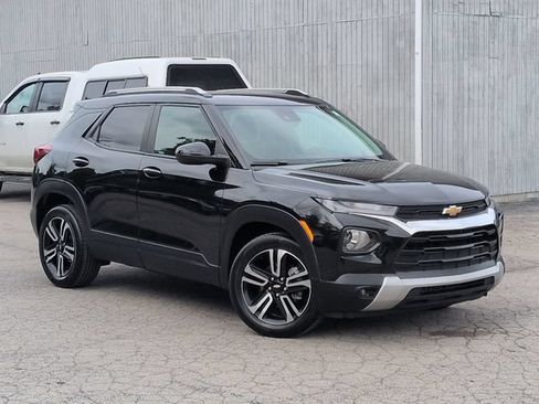 Used 2023 Chevrolet TrailBlazer LT FWD image 11