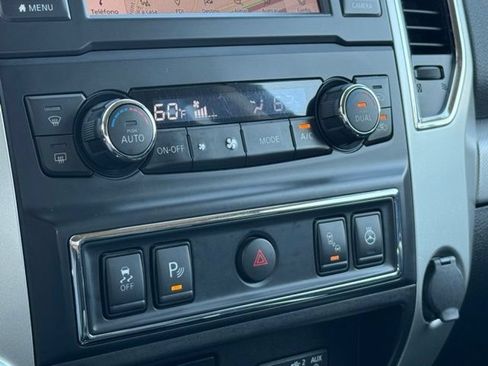 Used 2019 Nissan Titan PRO-4X w/ Pro-4x Convenience Package AWD/4WD image 19
