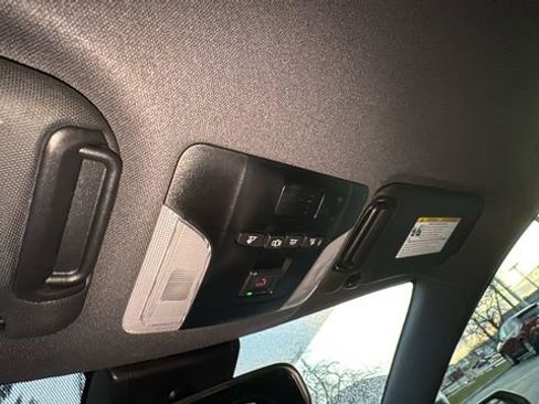 Used 2020 Toyota Corolla XSE image 28