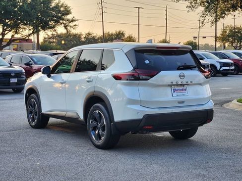 New 2026 Nissan Rogue SV image 4