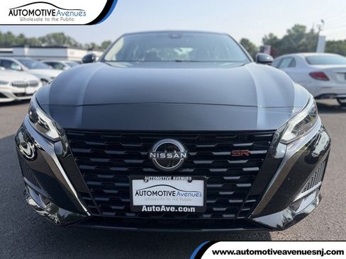 Used 2025 Nissan Altima 2.5 SR AWD/4WD image 1