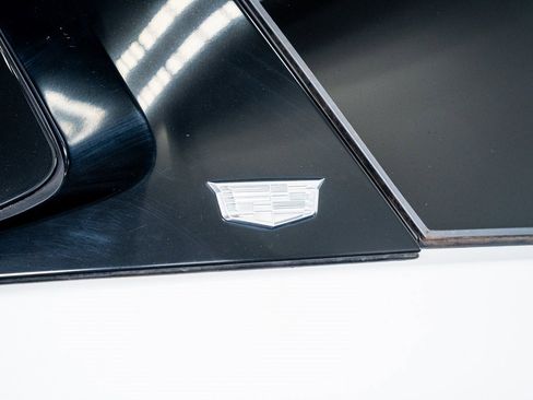 Used 2023 Cadillac Escalade V w/ LPO, ONYX Package image 23