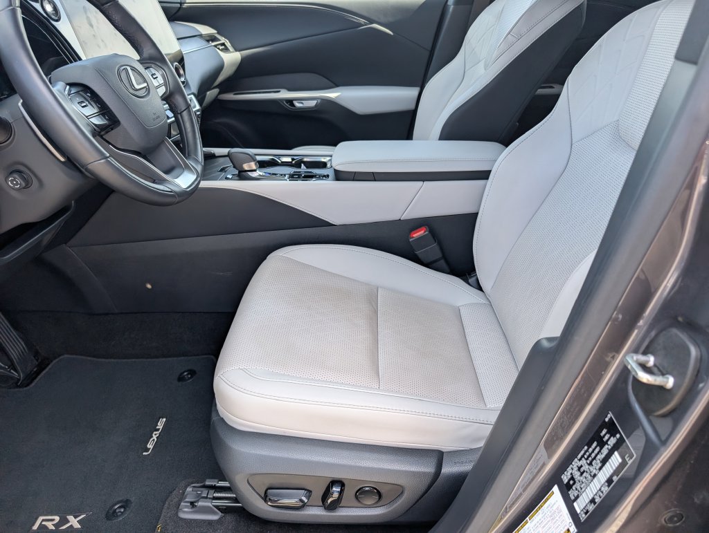 Used 2025 Lexus RX 350 Premium Plus w/ Accessory Package (Z1) FWD image 12