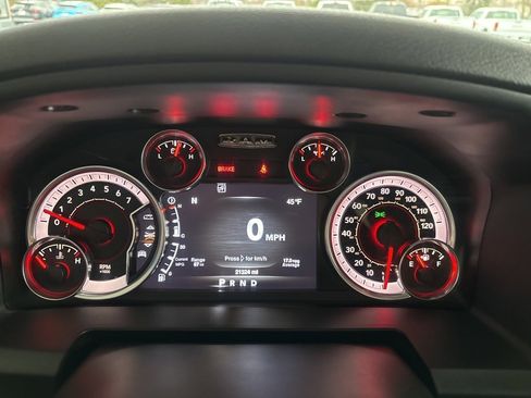 Used 2022 RAM 1500 Classic SLT w/ Electronics Convenience Group image 15