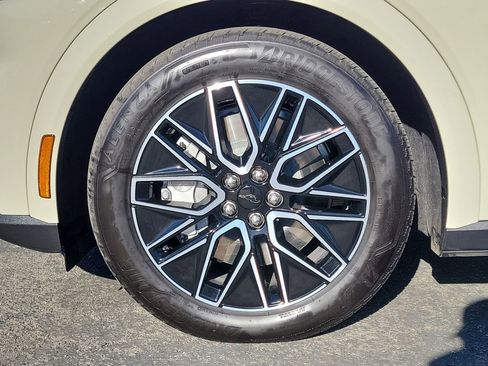 Used 2025 Ford Mustang Mach-E Premium image 25