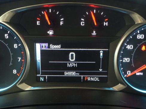 Used 2018 Chevrolet Traverse LT image 18