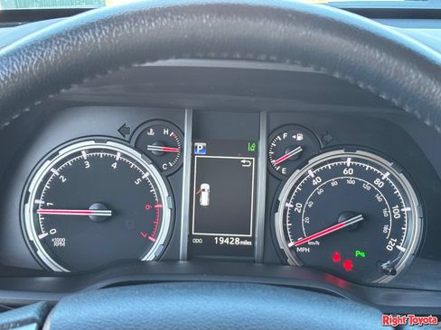 Certified 2024 Toyota 4Runner Limited AWD/4WD image 24
