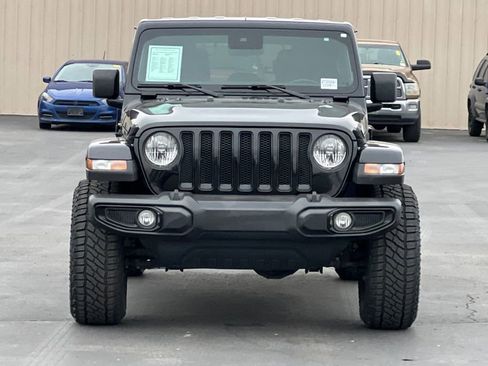 Used 2021 Jeep Wrangler Unlimited Sahara AWD/4WD image 9