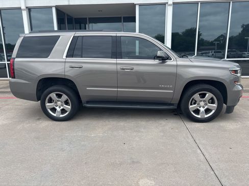 Used 2017 Chevrolet Tahoe LS RWD image 4