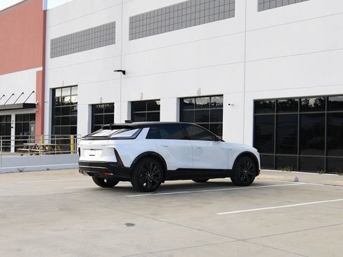 Used 2025 Cadillac Lyriq Sport w/ LPO, Floor Liner Package image 9