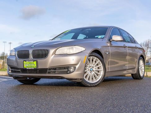 Used 2013 BMW 535i xDrive Sedan AWD/4WD image 2