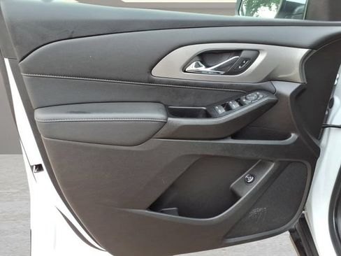 Used 2023 Chevrolet Traverse LT w/ LPO, Floor Liner Package AWD/4WD image 16