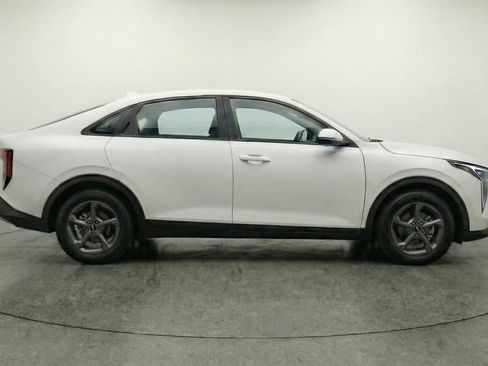 Used 2025 Kia K4 FWD image 11