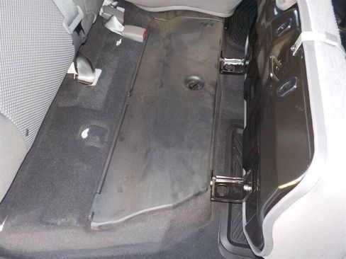 Used 2015 Toyota Tacoma 4x4 Double Cab w/ TRD Off-Road Package image 34