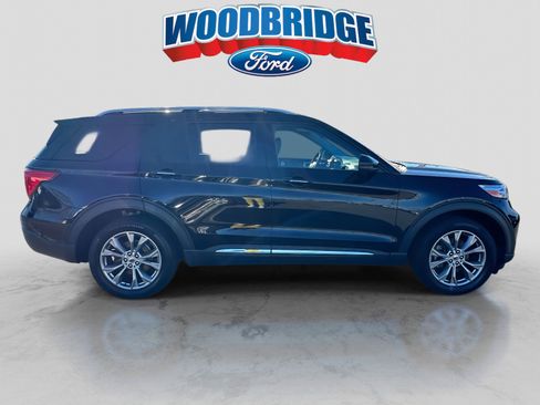 Used 2022 Ford Explorer Limited w/ Equipment Group 301A image 3