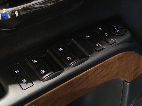 Used 2016 Chevrolet Silverado 1500 LTZ image 27