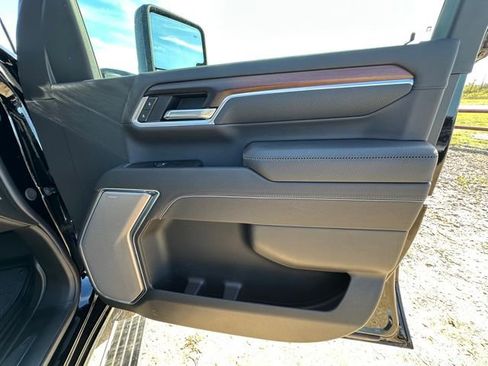 New 2026 GMC Sierra 2500 Denali w/ Denali Reserve Package AWD/4WD image 32