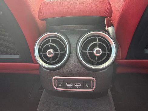 Used 2024 Alfa Romeo Giulia Veloce RWD image 28