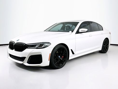 Used 2023 BMW 530i 530i w/ M Sport Package image 3