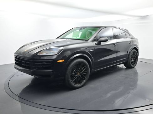 Certified 2026 Porsche Cayenne E-Hybrid Coupe AWD/4WD image 1