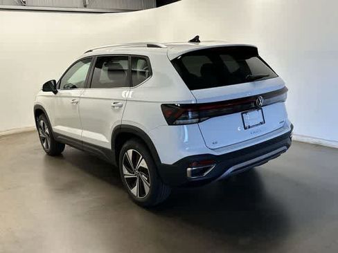New 2026 Volkswagen Taos SE AWD/4WD image 29