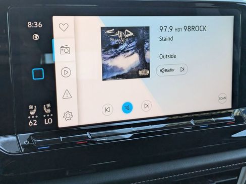 Used 2025 Volkswagen Atlas Cross Sport SE image 18