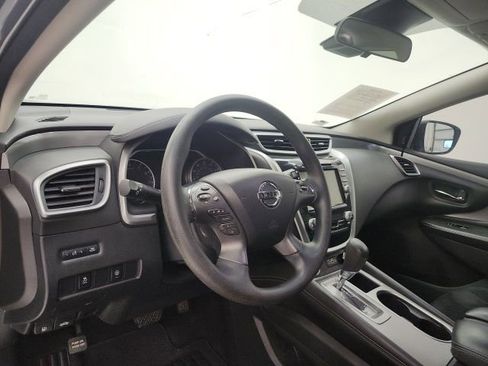 Used 2022 Nissan Murano S image 12