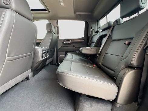 New 2025 GMC Sierra 1500 Denali w/ Technology Package image 17