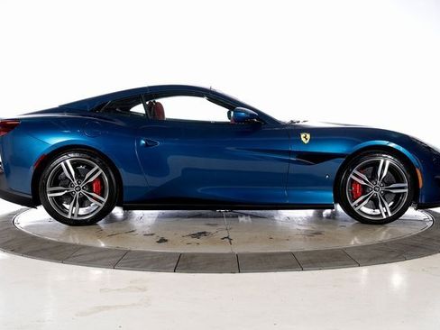 Certified 2019 Ferrari Portofino image 10