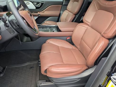 New 2026 Lincoln Aviator Reserve AWD/4WD image 19
