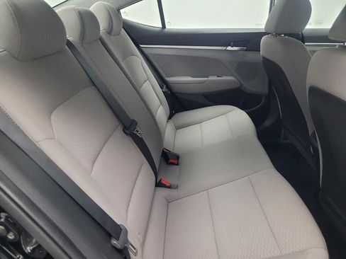 Used 2020 Hyundai Elantra SE image 19