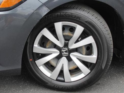 Used 2022 Honda Civic LX image 8