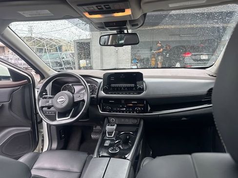 Used 2023 Nissan Rogue SL w/ SL Premium Package image 13