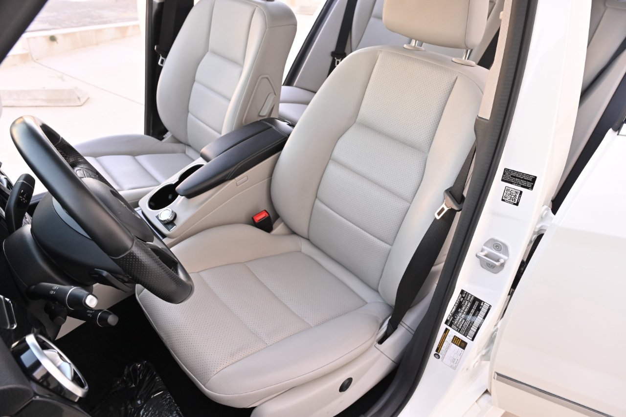 Used 2015 Mercedes-Benz GLK 350 2WD image 13