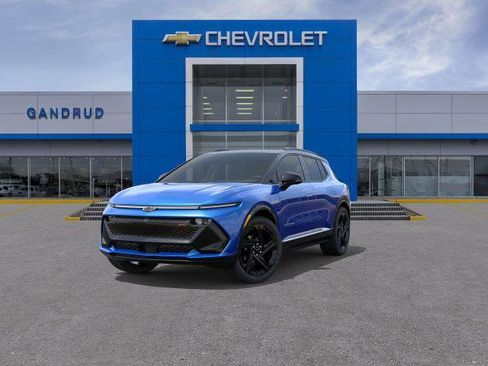 New 2026 Chevrolet Equinox EV RS image 32