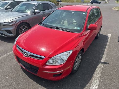 Used 2010 Hyundai Elantra GLS FWD image 2
