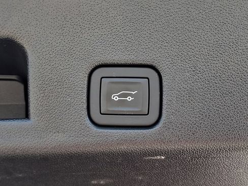 Used 2026 Chevrolet Traverse RS AWD/4WD image 32