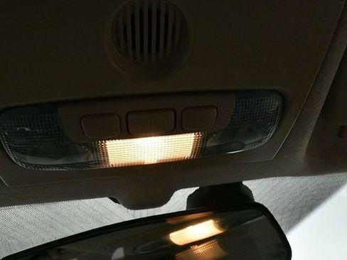 Used 2016 Ford Fiesta SE image 14