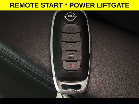 Used 2025 Nissan Rogue SV AWD/4WD image 9
