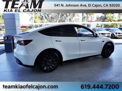 Used 2022 Tesla Model Y Performance image 9