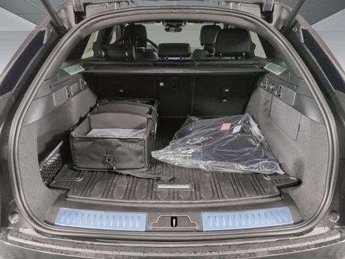 Used 2026 Land Rover Range Rover Velar S AWD/4WD image 26