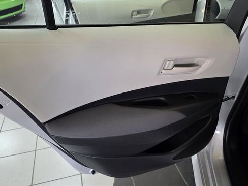 Used 2023 Toyota Corolla LE image 21