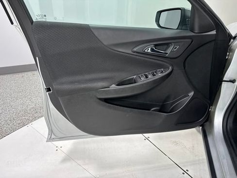 Used 2019 Chevrolet Malibu LS FWD image 8