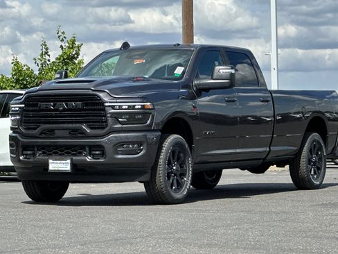 New 2026 RAM 3500 Laramie AWD/4WD image 8